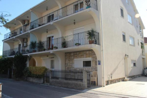 Apartmani Franovic, Tivat